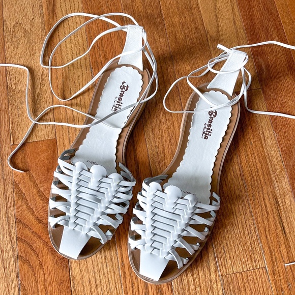 Vintage Shoes Nwot Brasilia White Leather Huarache Sandals